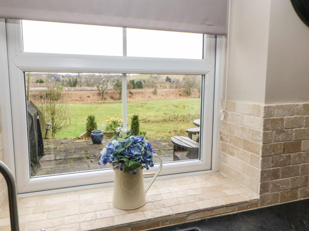4 Alpha Rise Villa Brampton  Dış mekan fotoğraf