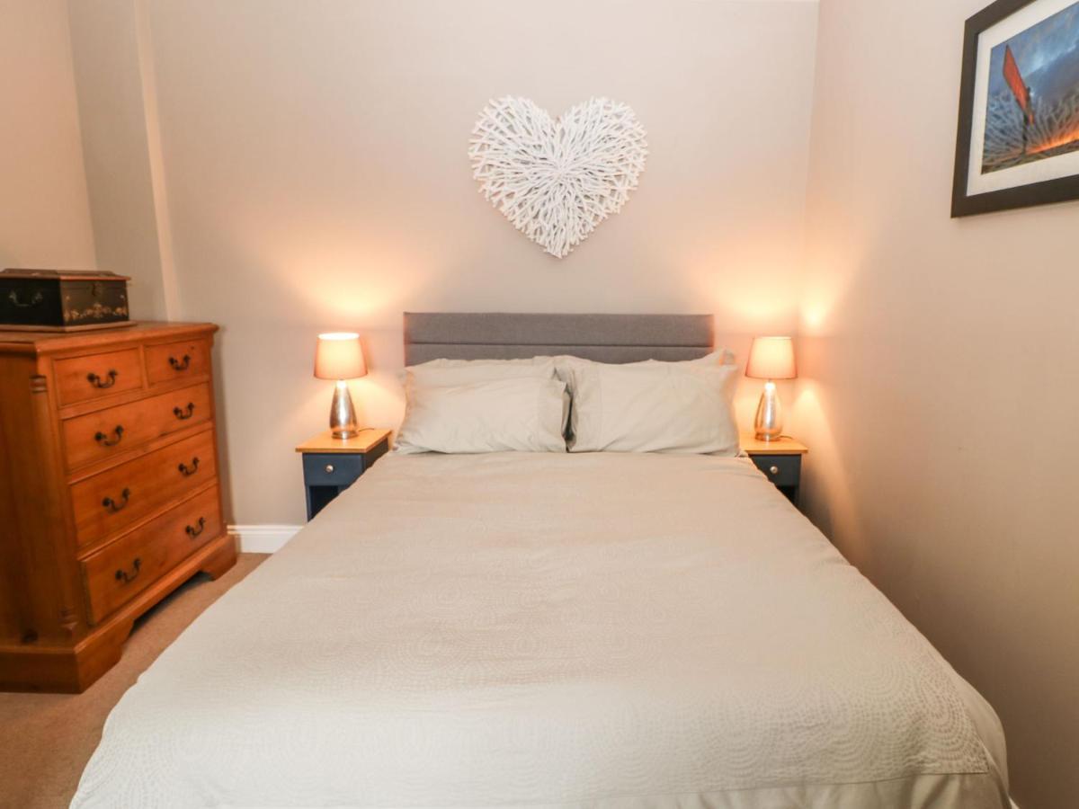 4 Alpha Rise Villa Brampton  Dış mekan fotoğraf