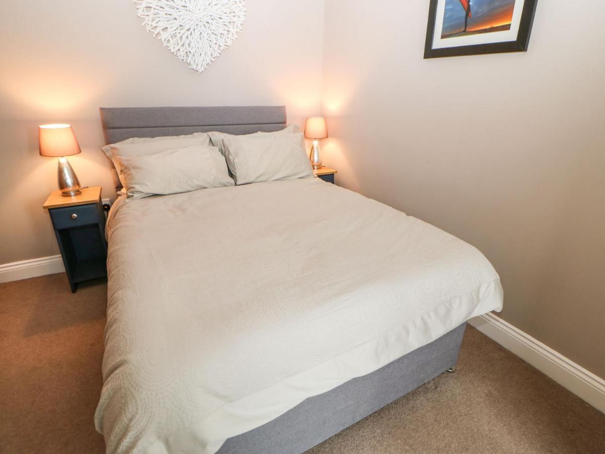 4 Alpha Rise Villa Brampton  Dış mekan fotoğraf