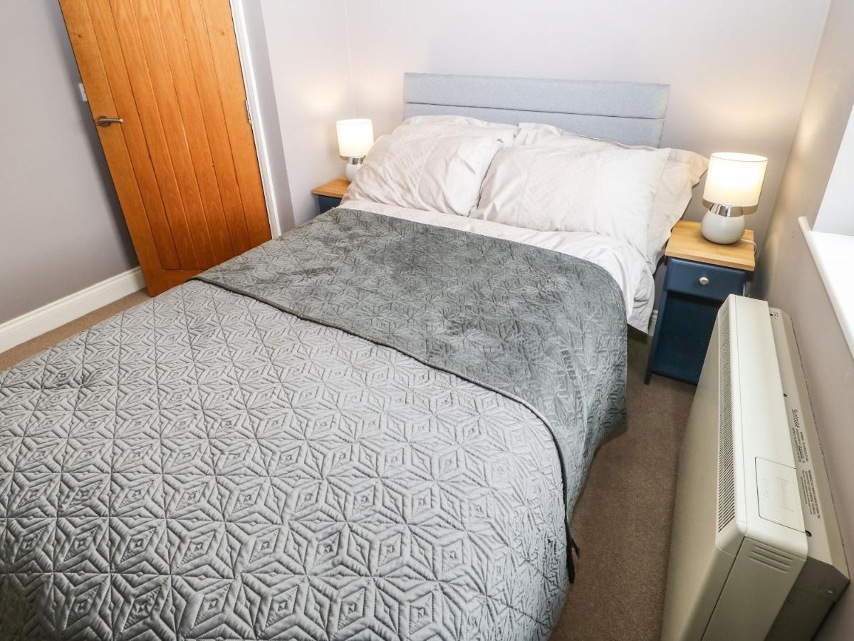 4 Alpha Rise Villa Brampton  Dış mekan fotoğraf