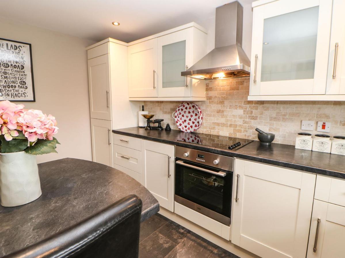 4 Alpha Rise Villa Brampton  Dış mekan fotoğraf